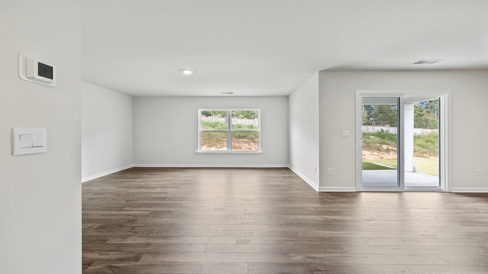 Livingroom with windows.