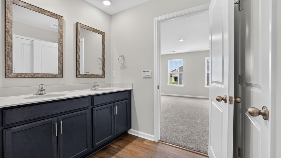 Bathroom wioth countertops