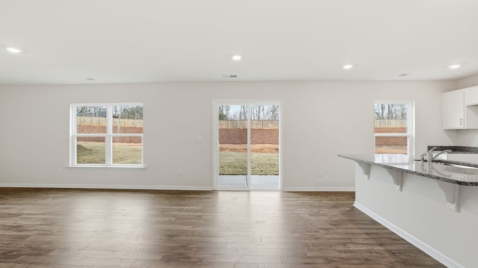Livingroom with windows.