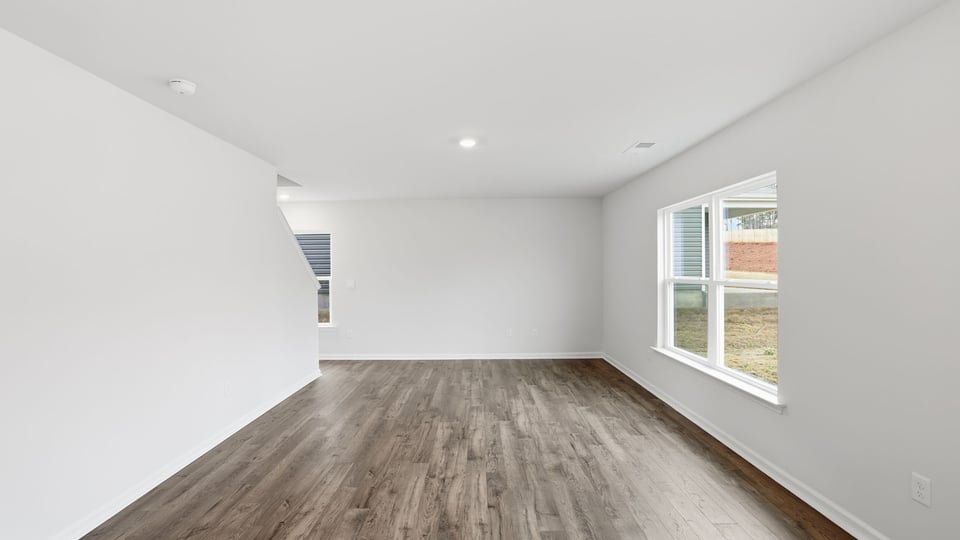 Livingroom with windows.