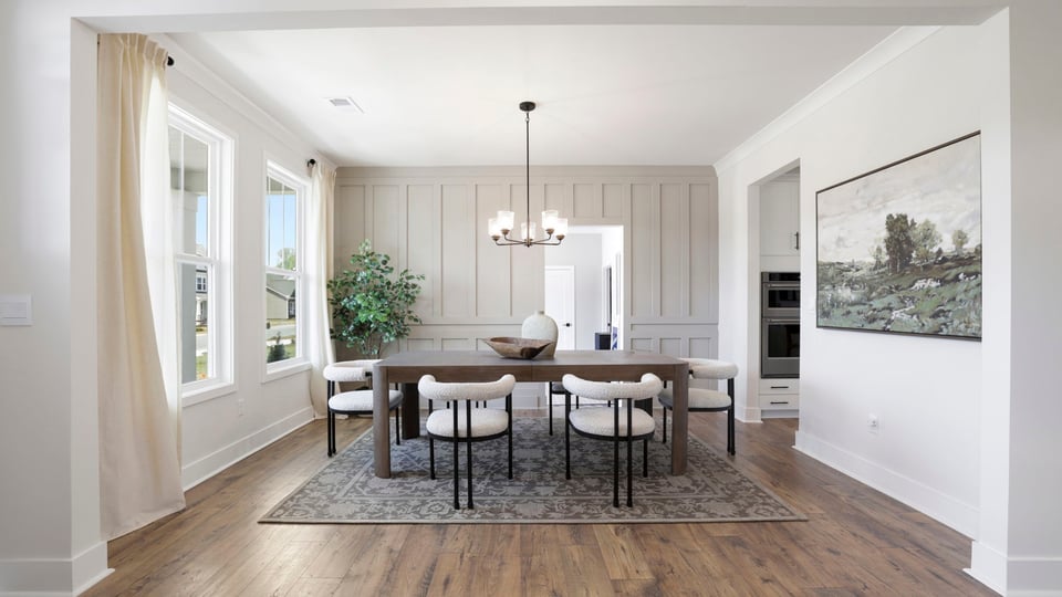 Dining area in the kitchen.
