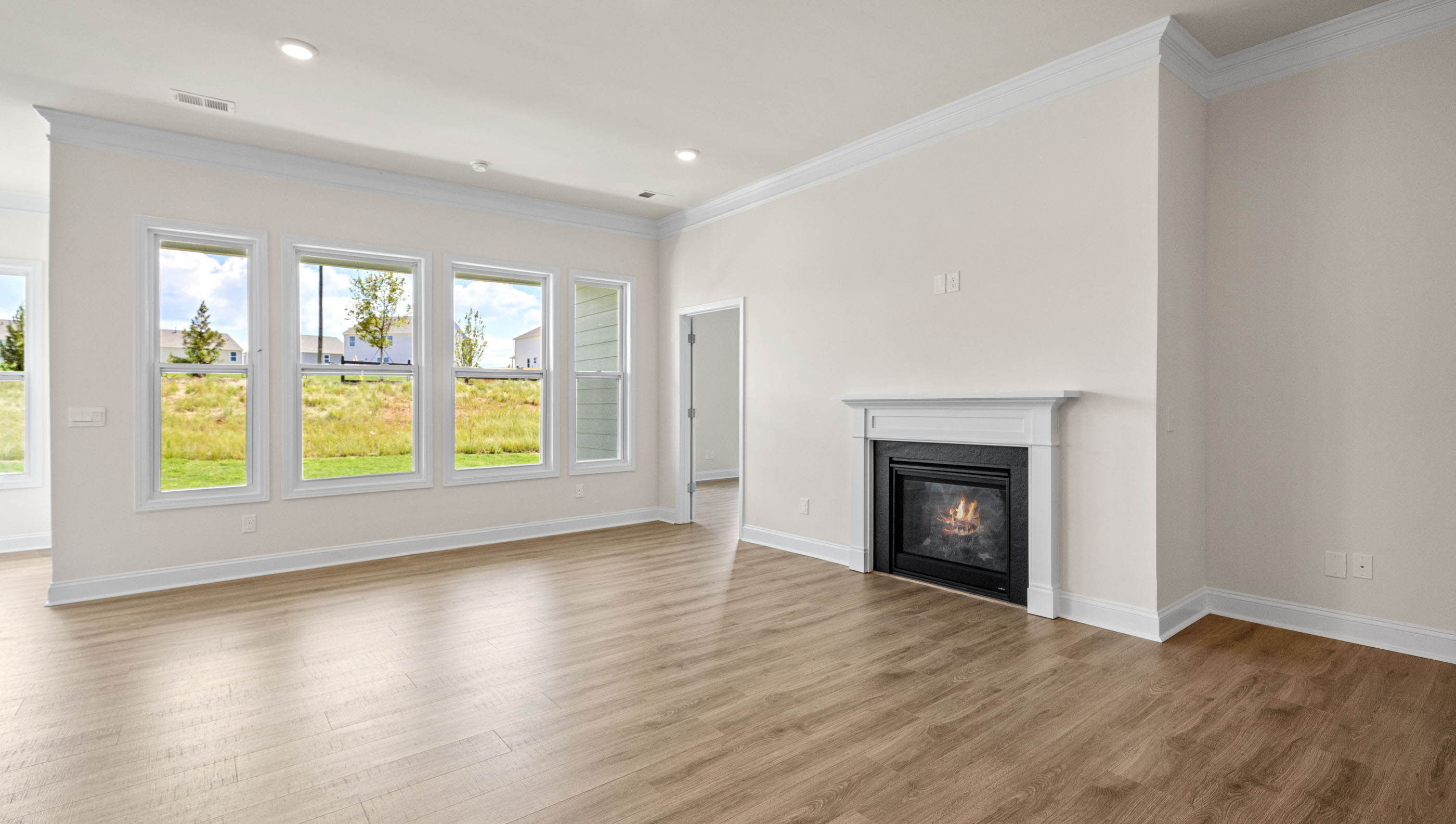 Livingroom with fireplace.