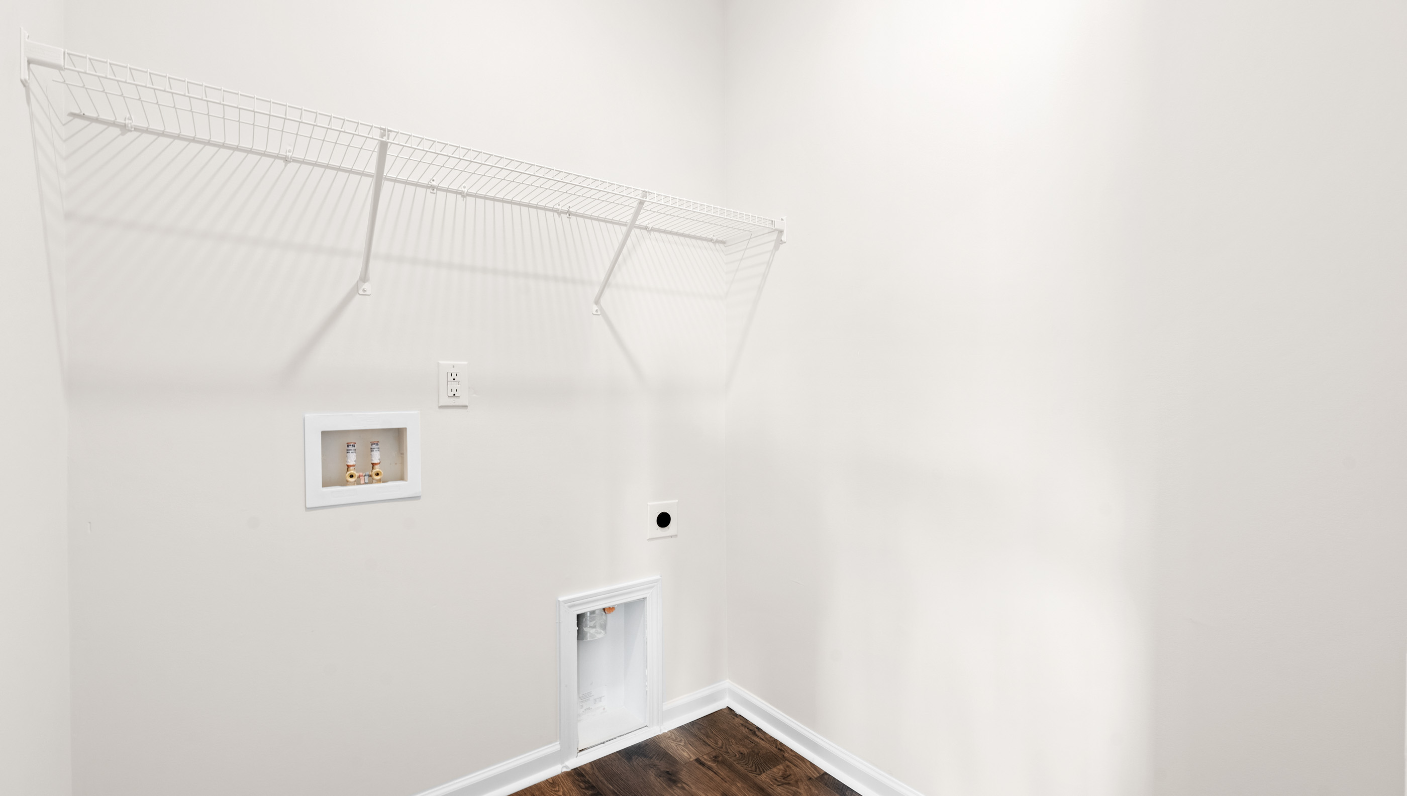 Walk in laundry room.