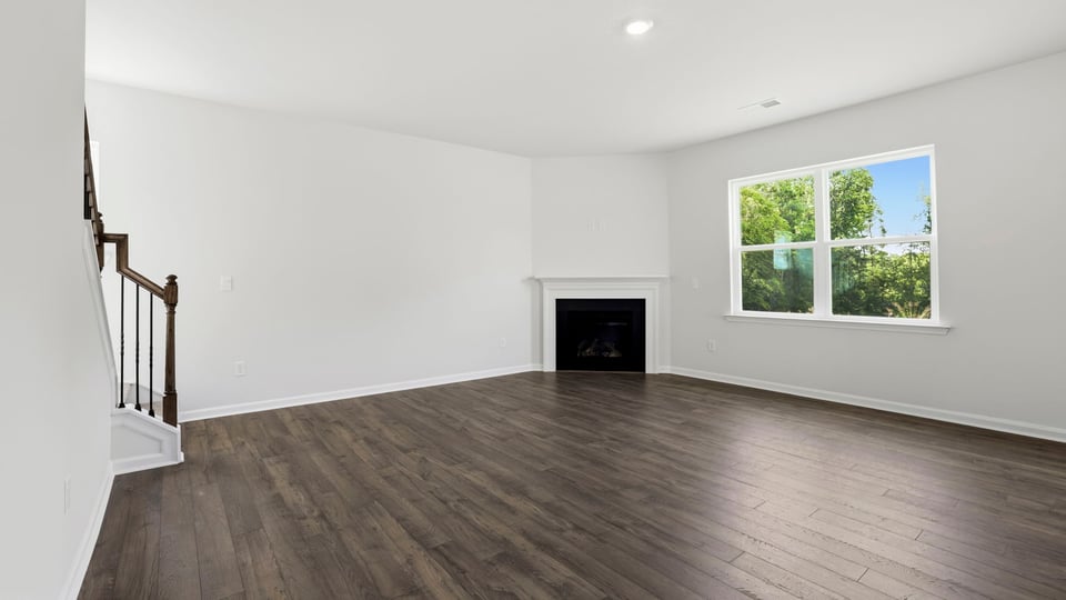 Livingroom with fireplace.