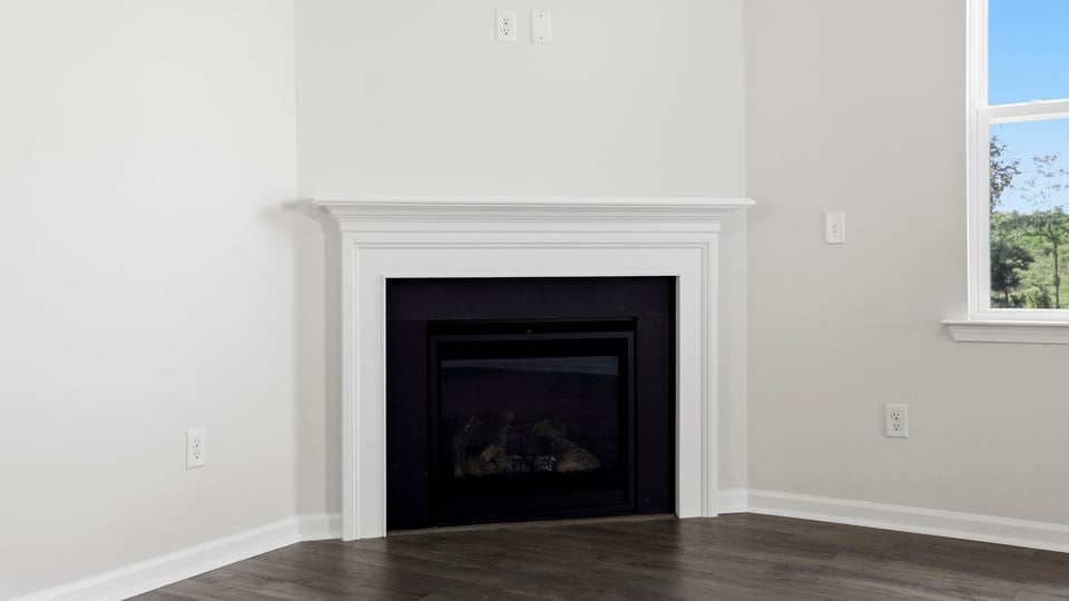 Livingroom with fireplace.