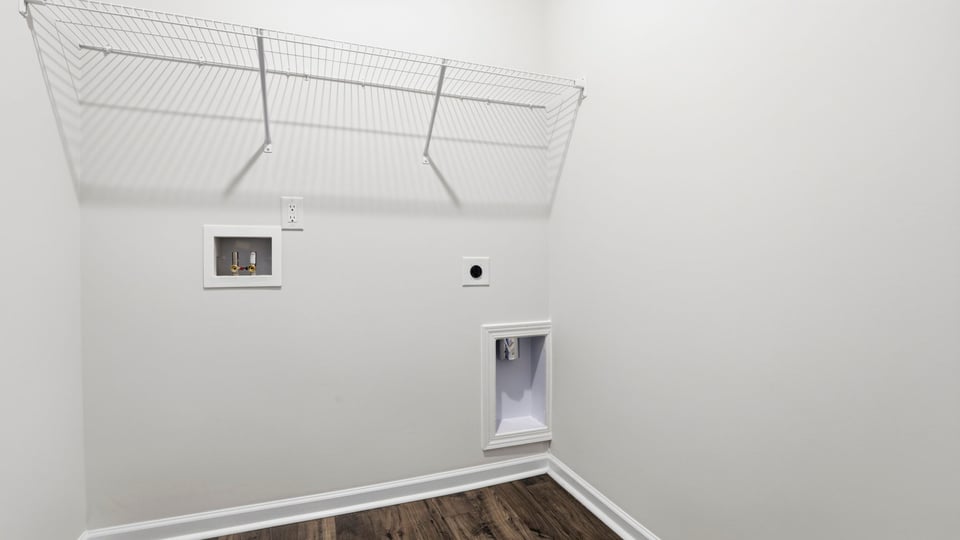 Walk in laundry room.