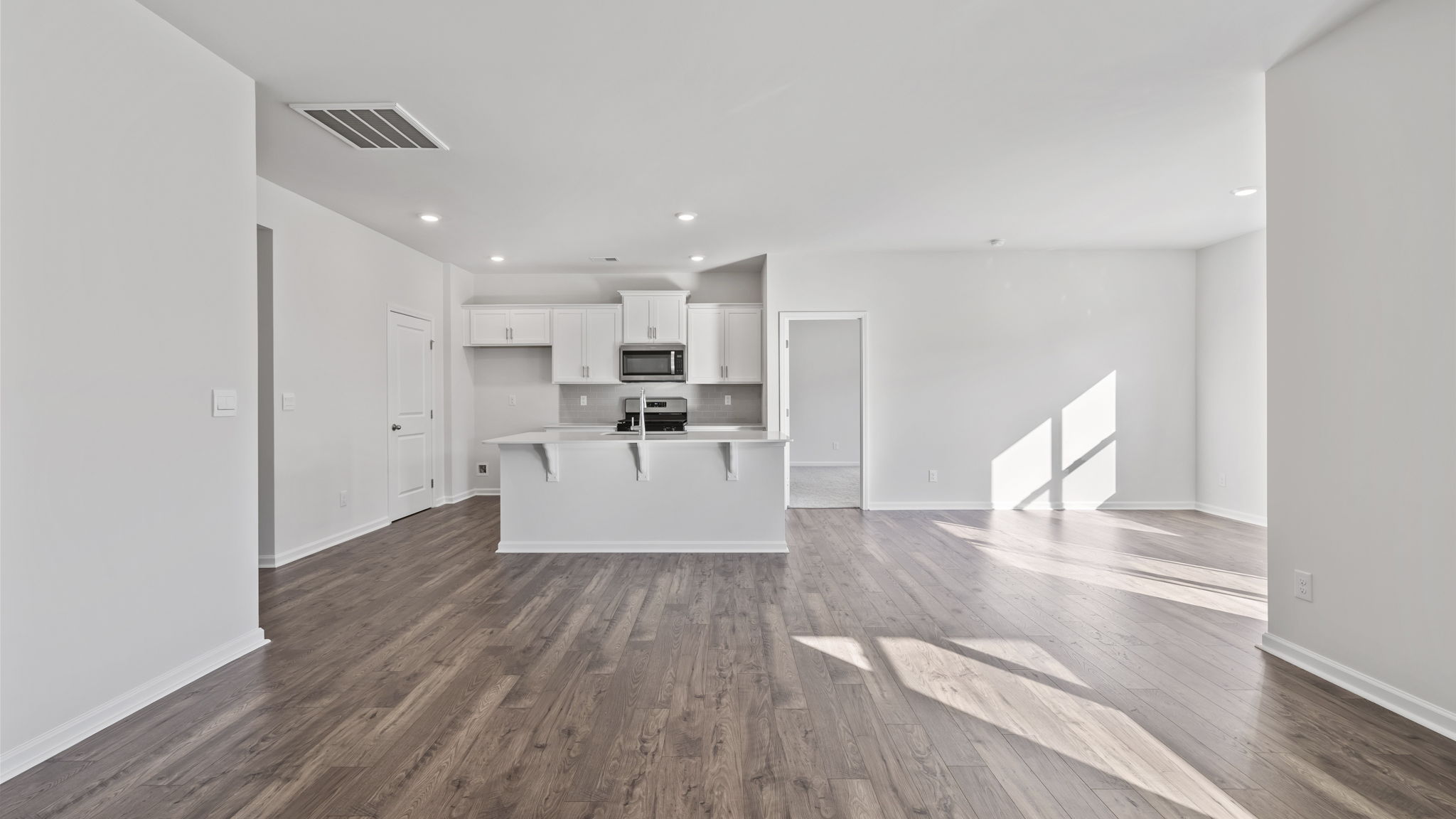 Livingroom looking towards kitchen.