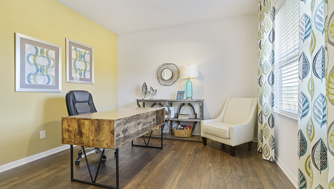 Flex room with window.