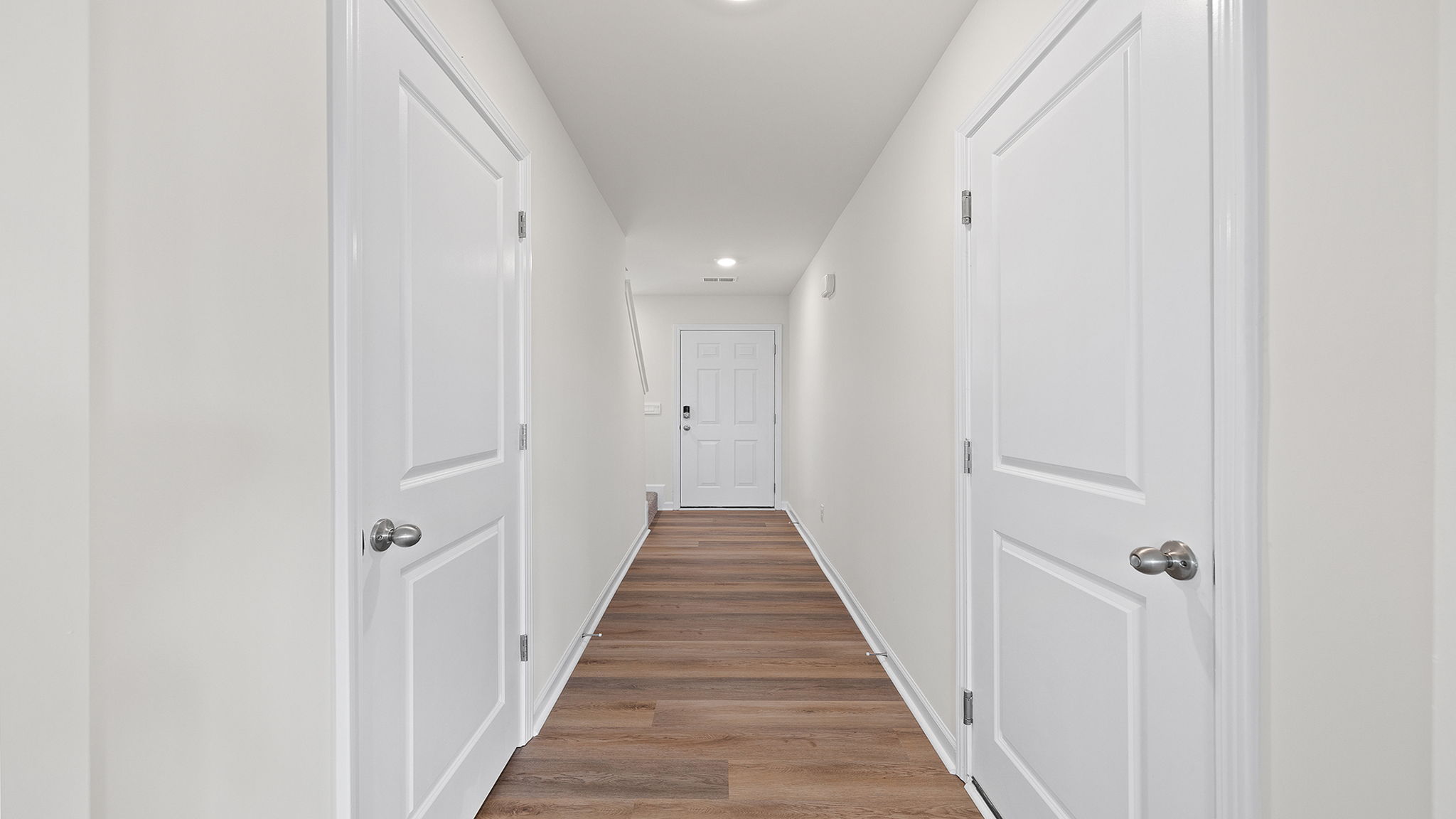 View of the hallway to the entrance.