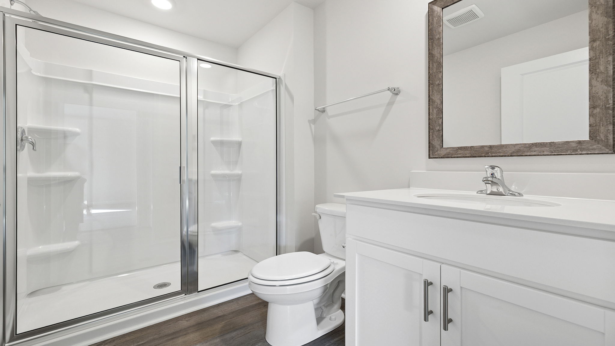 Full bathroom on main level.