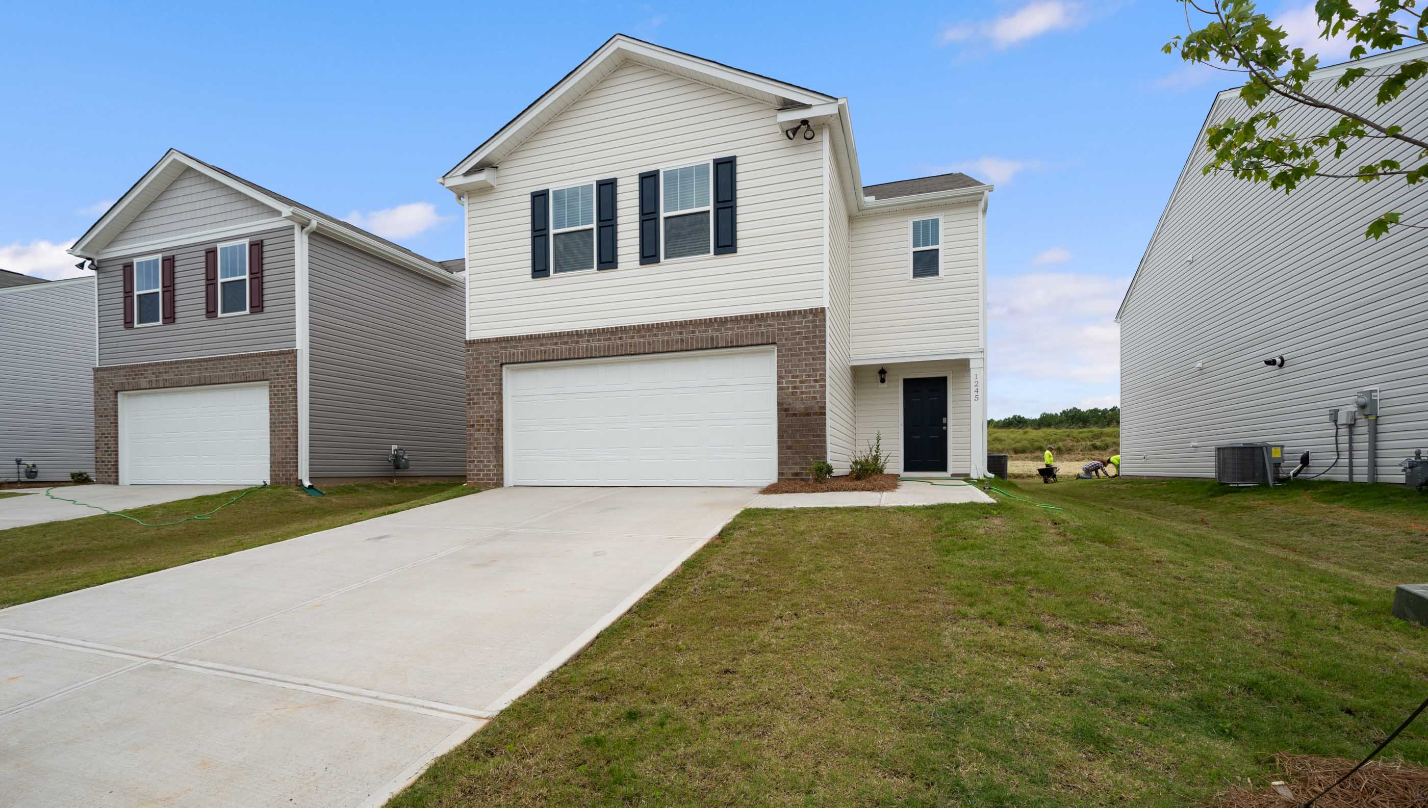 Front exterior view of the Elston.