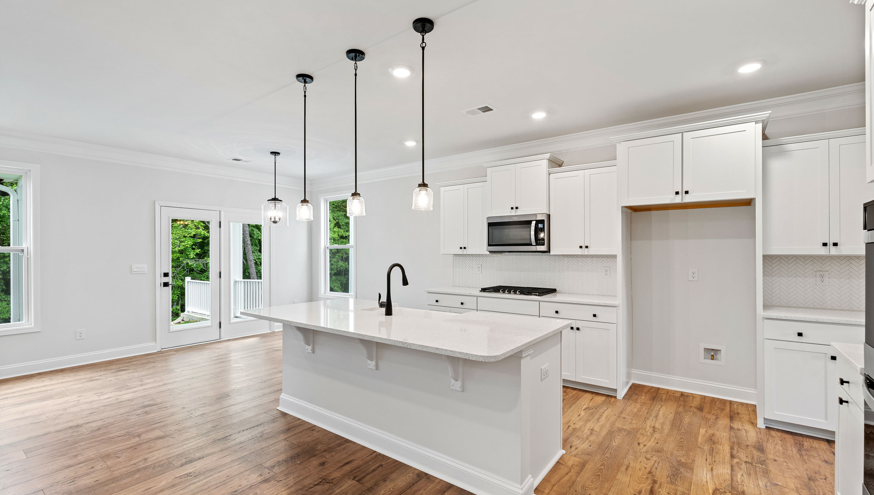 Kitchen with eat-in breakfast area.