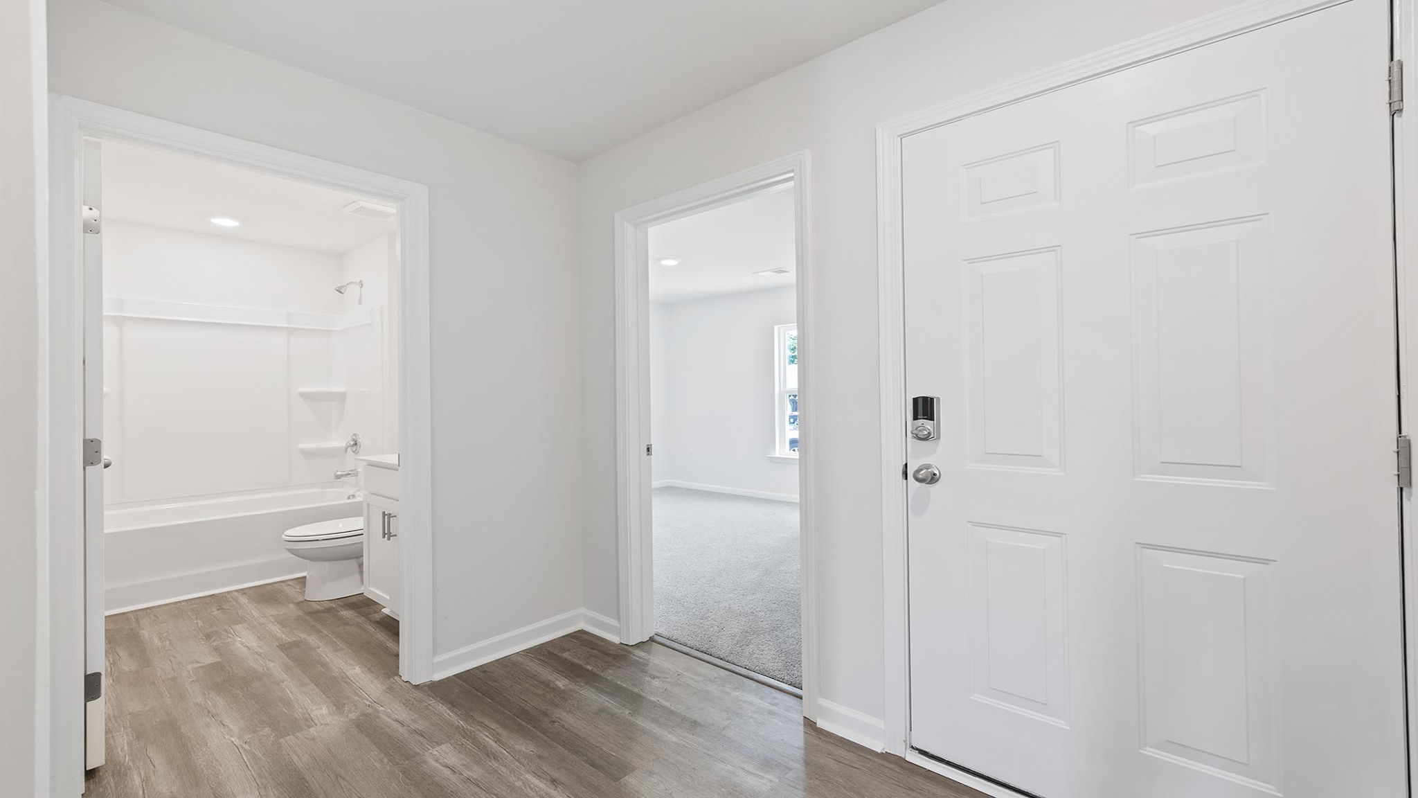 Hallway to bedrooms.