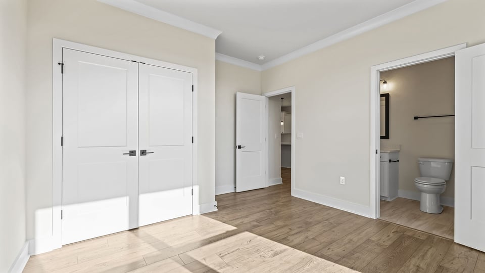 Bedroom on the main,