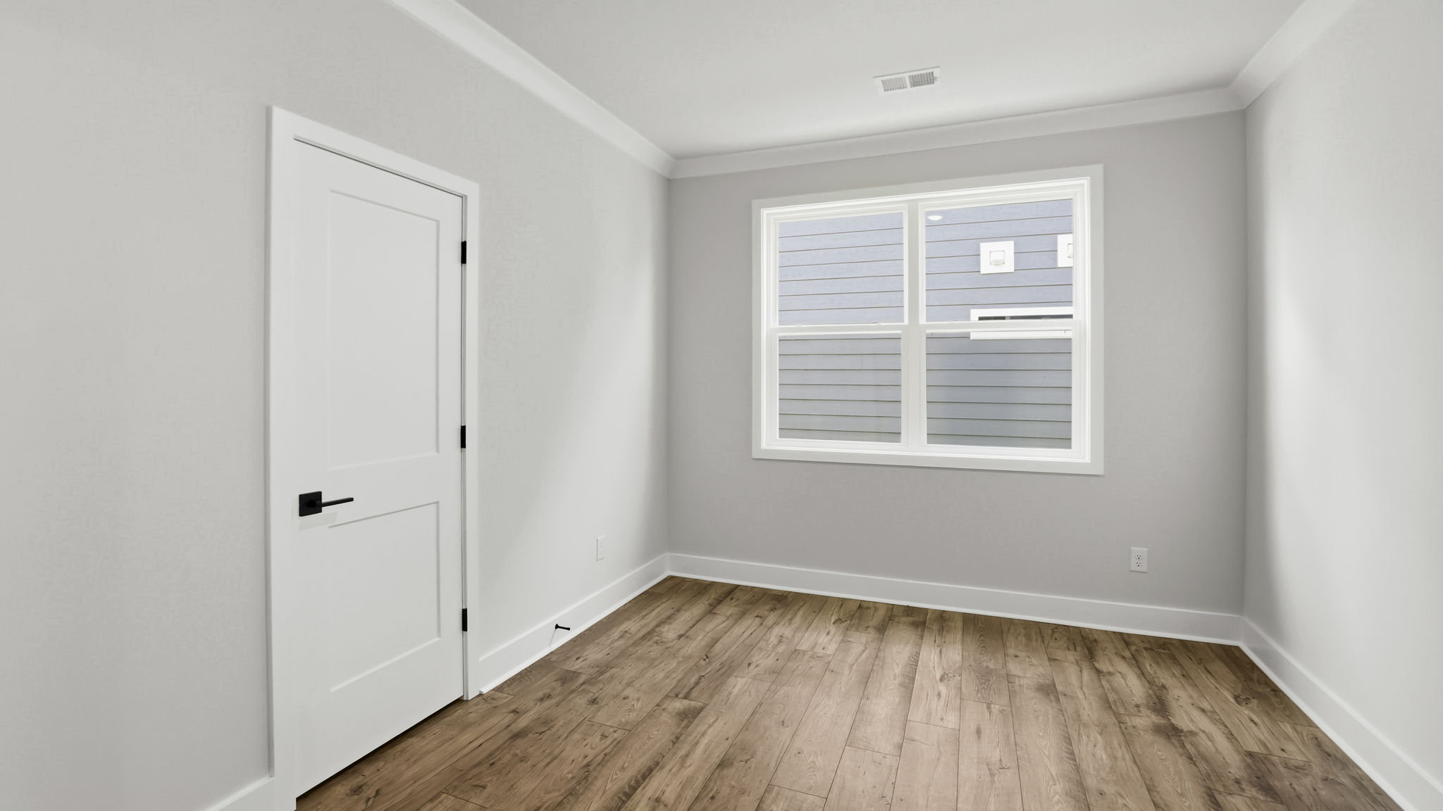 Flex room with window.