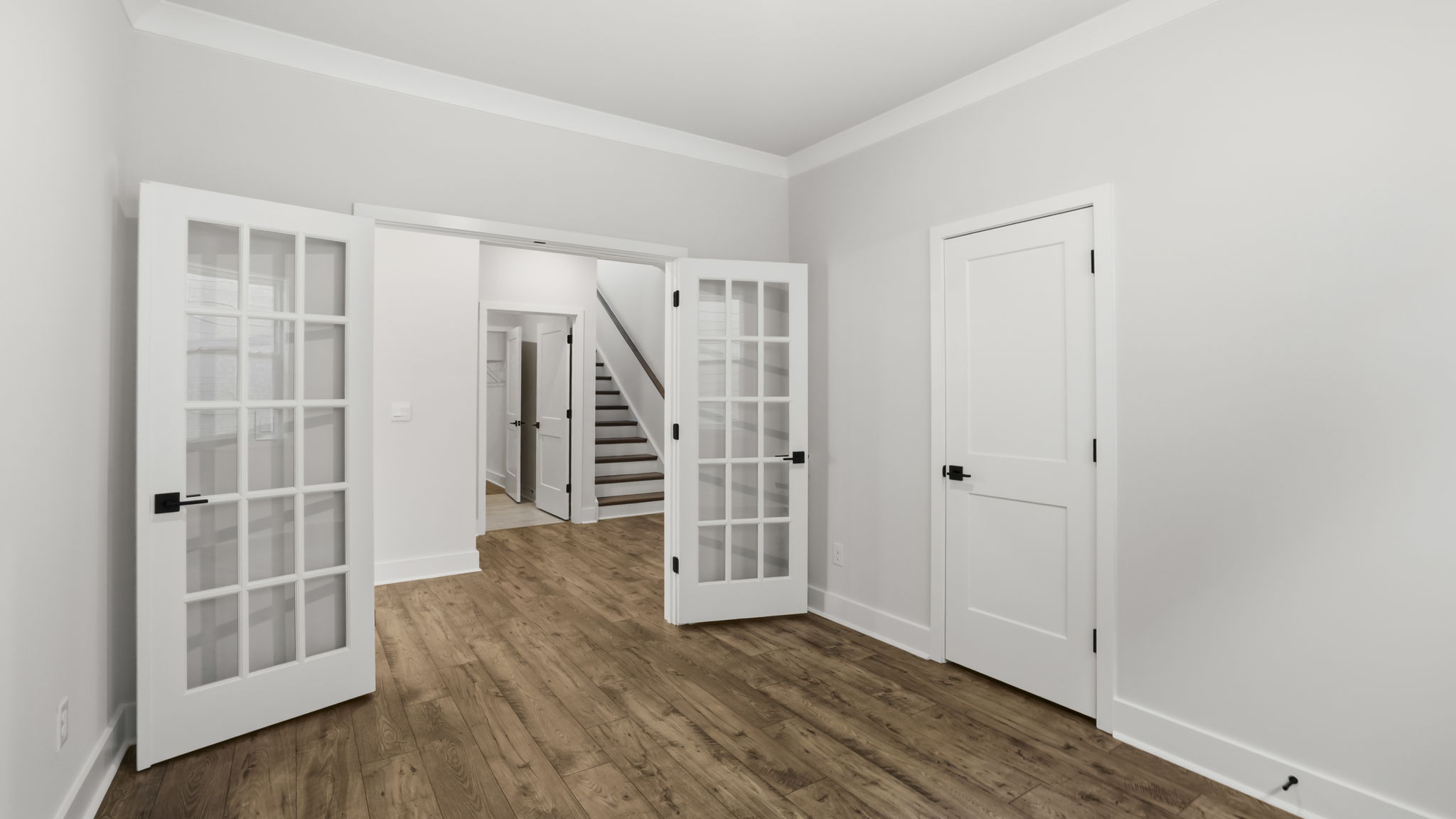 Flex room with window.