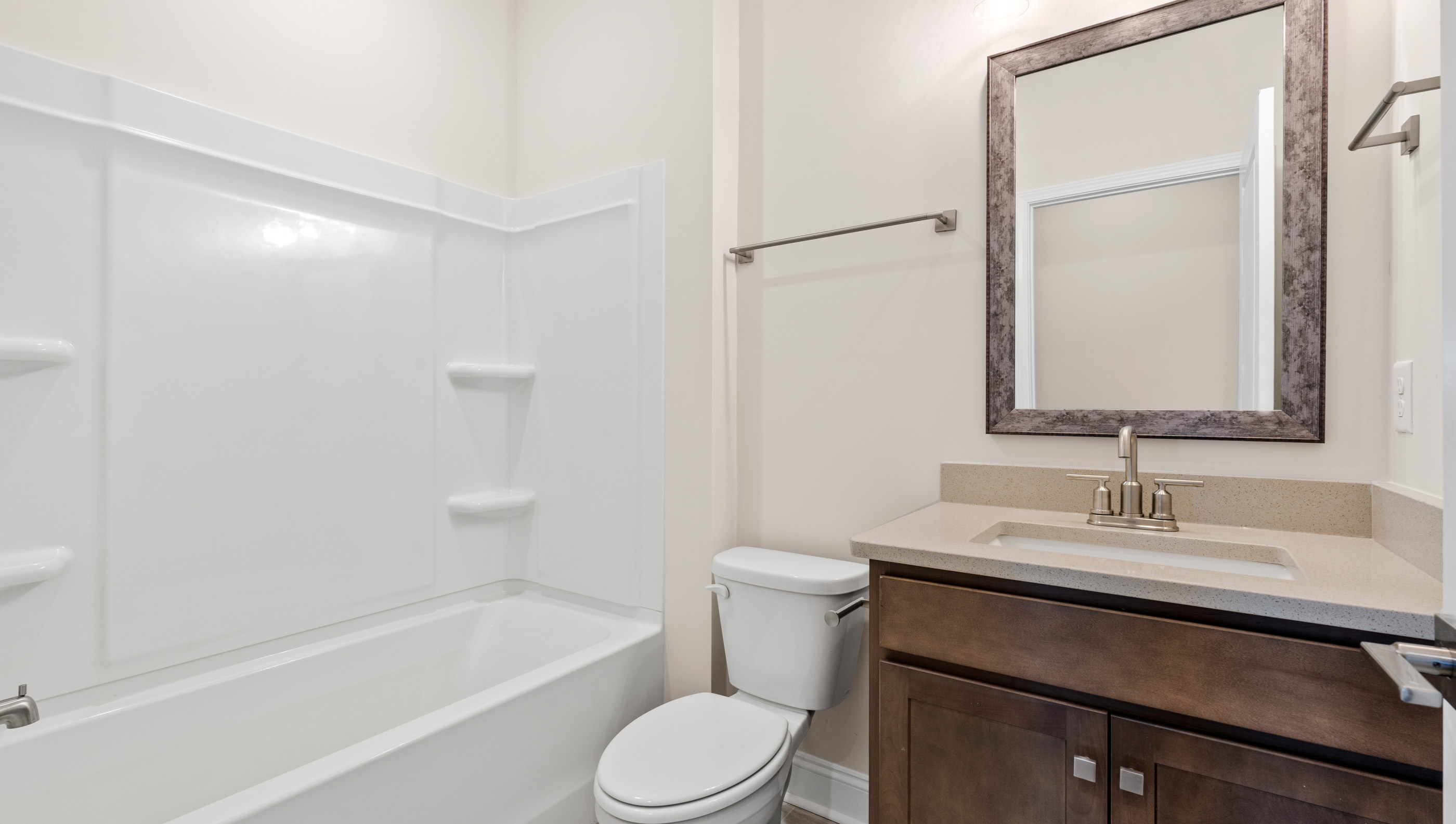 Full bathroom on the main level.