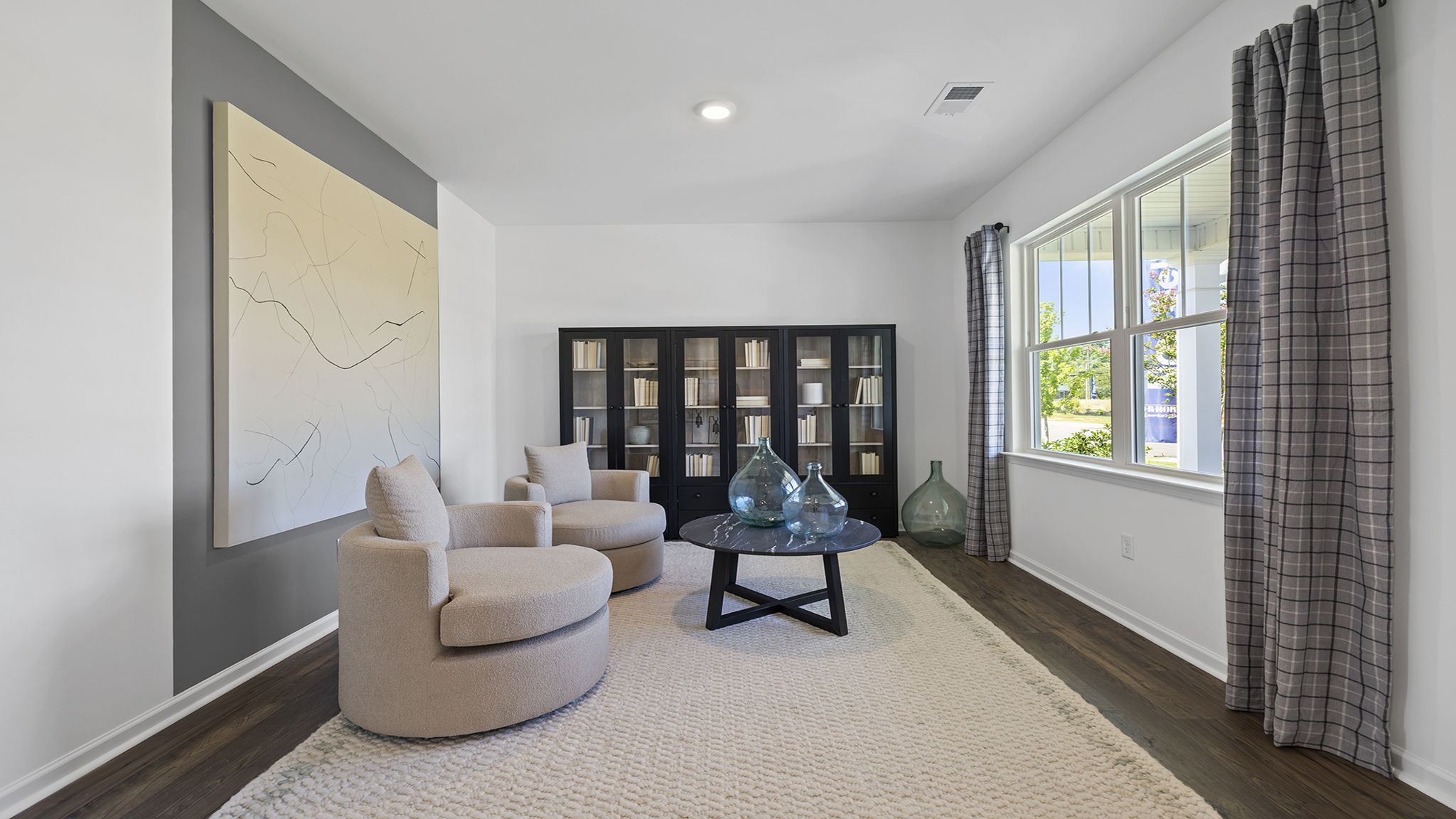 Flex room with windows.