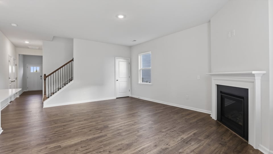 Livingroom with fireplace.