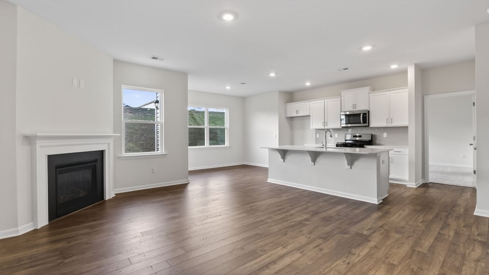 Livingroom with fireplace.