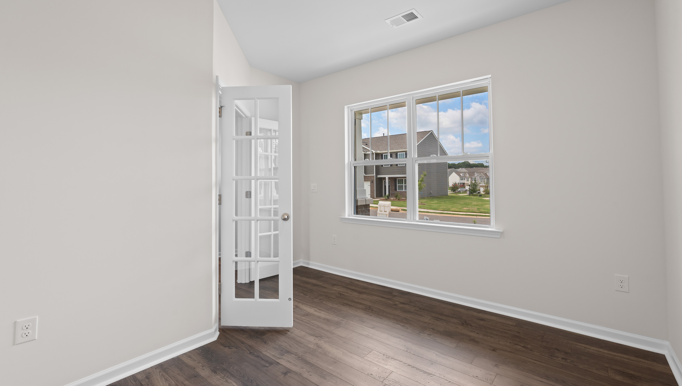 Flex room with windows.