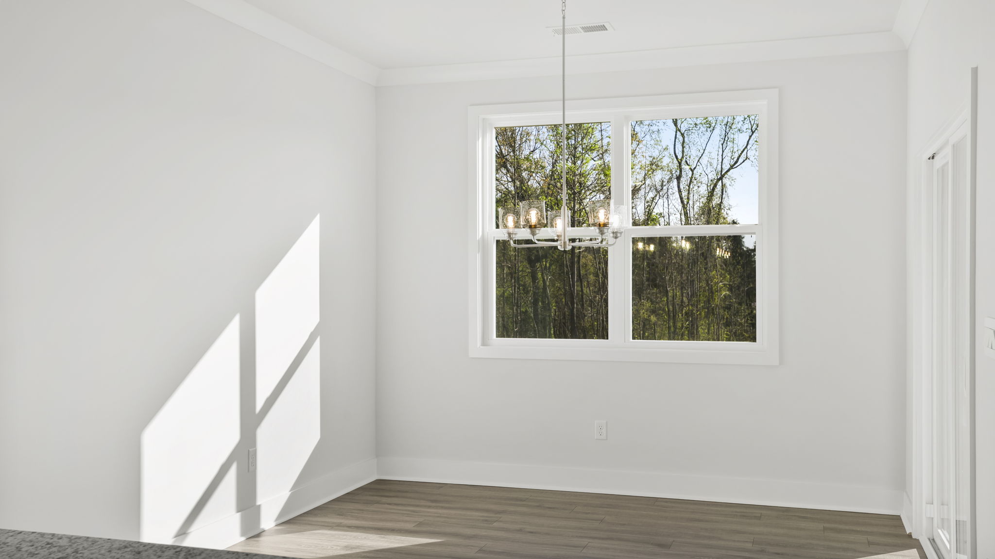 Dining area in the kitchen.