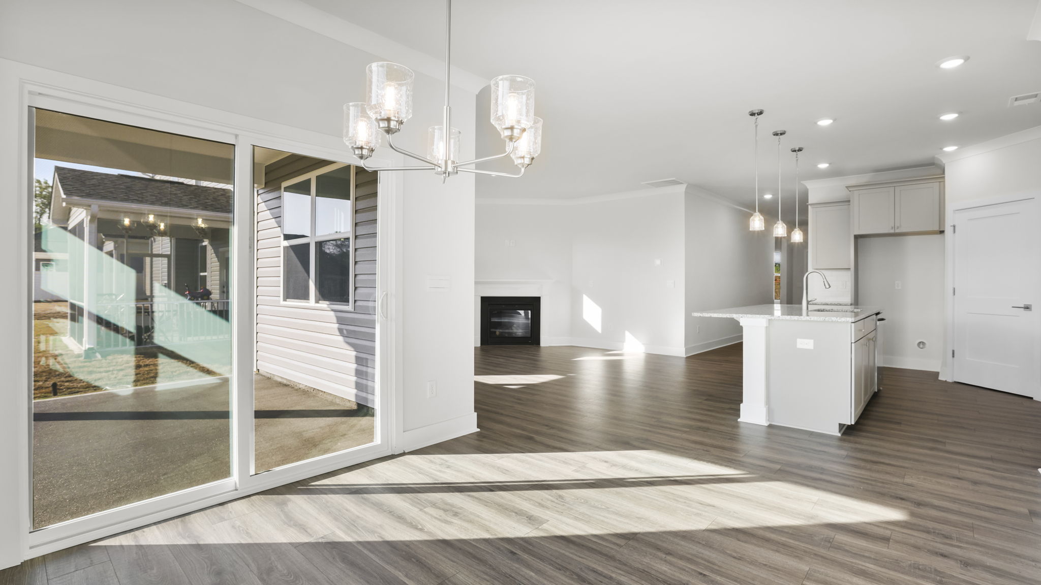 Dining area in the kitchen.