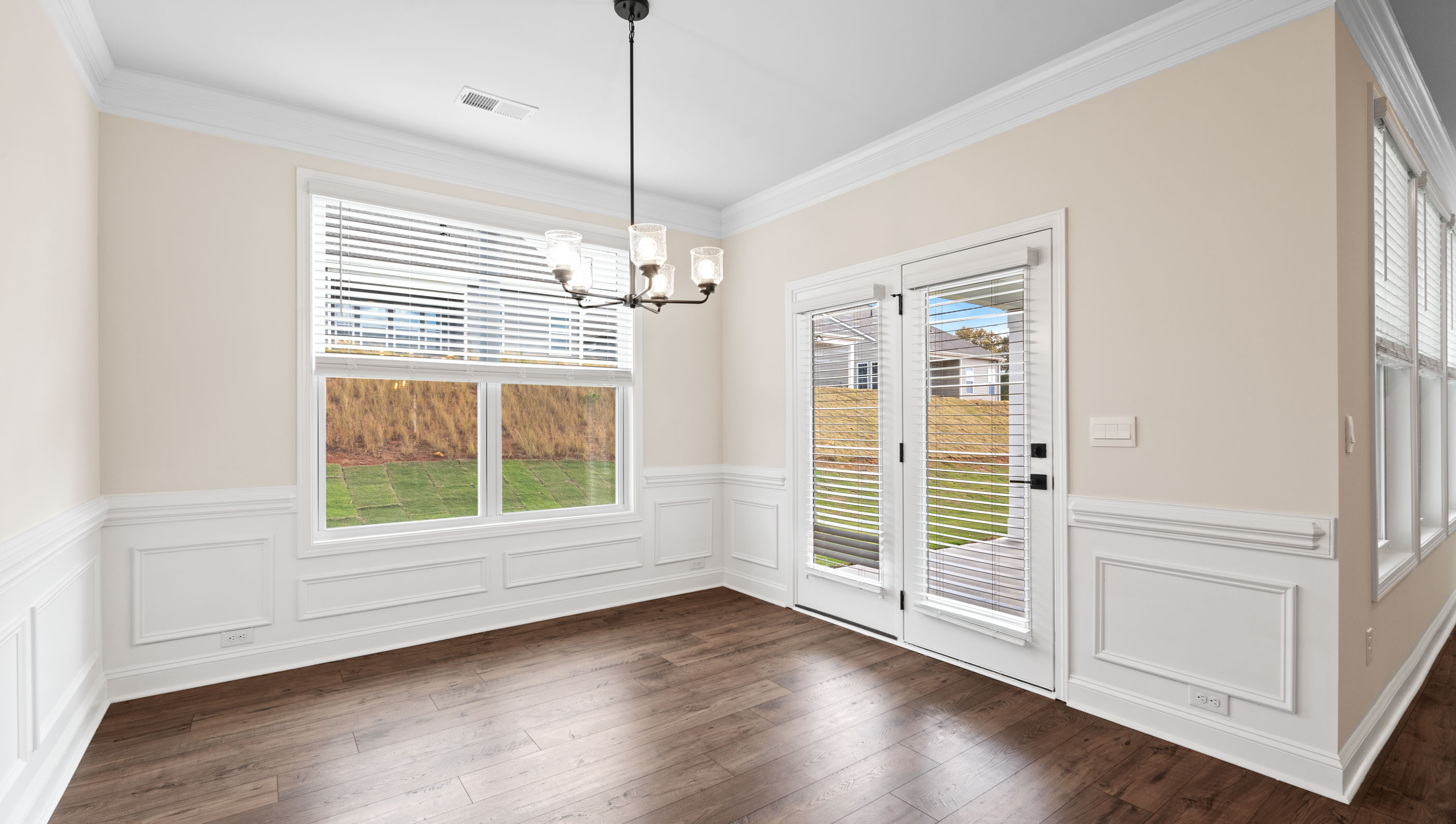Dining area in the kitchen