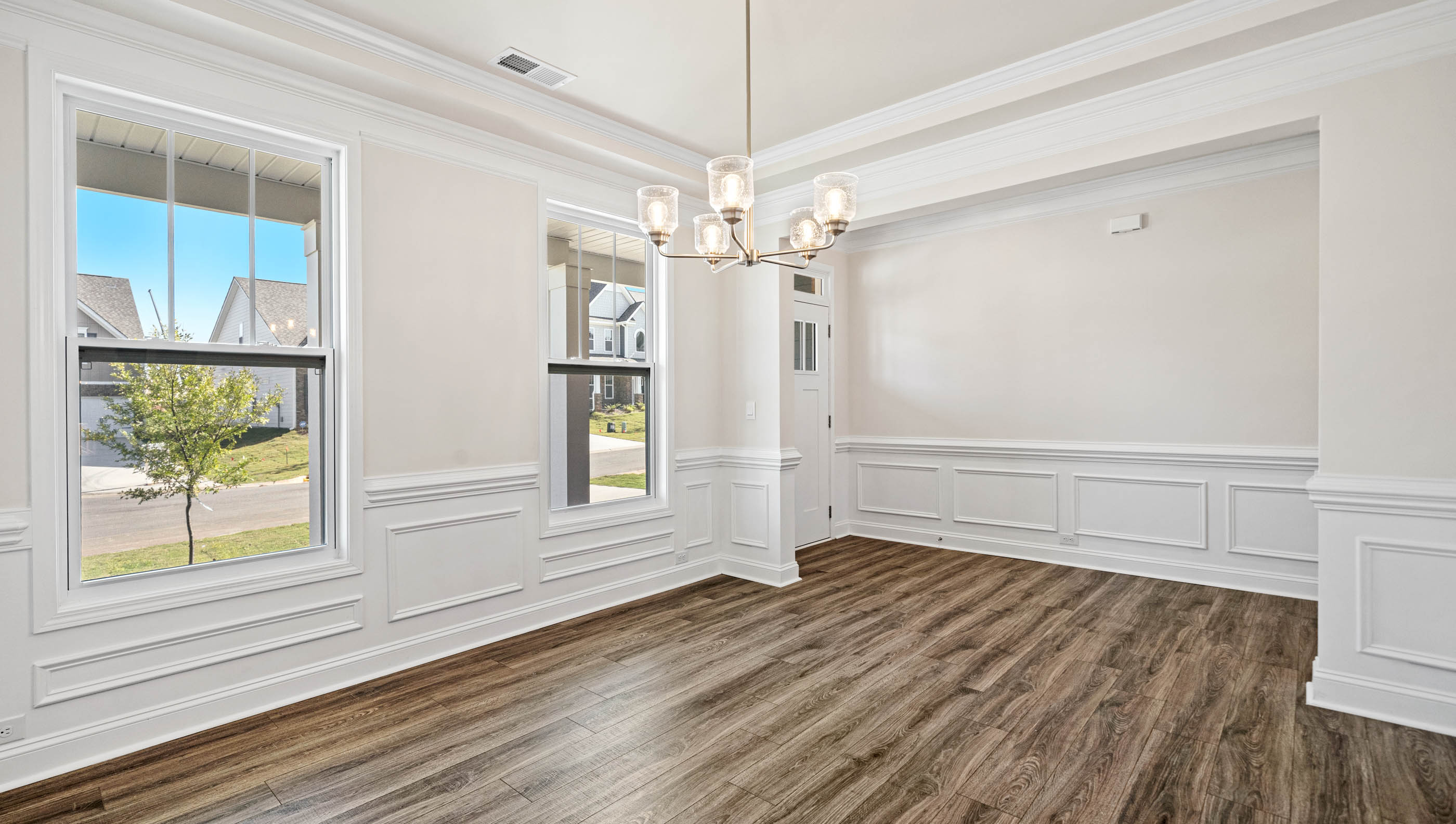 Flex room with windows.