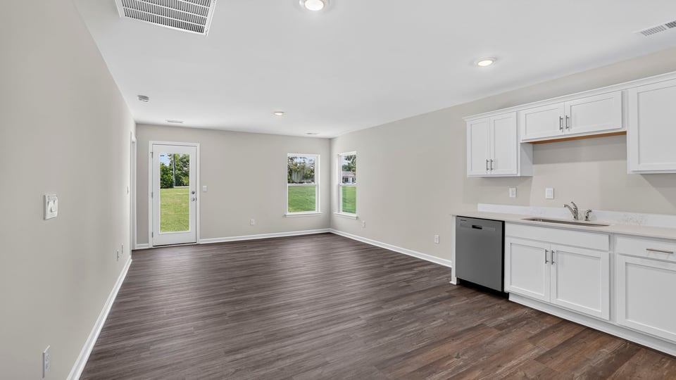 Livingroom with windows.