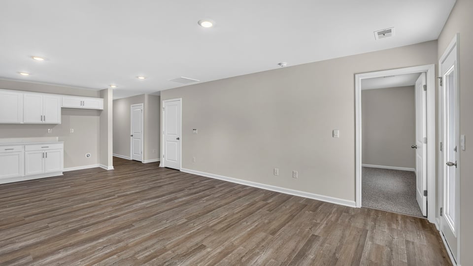 Livingroom with windows.
