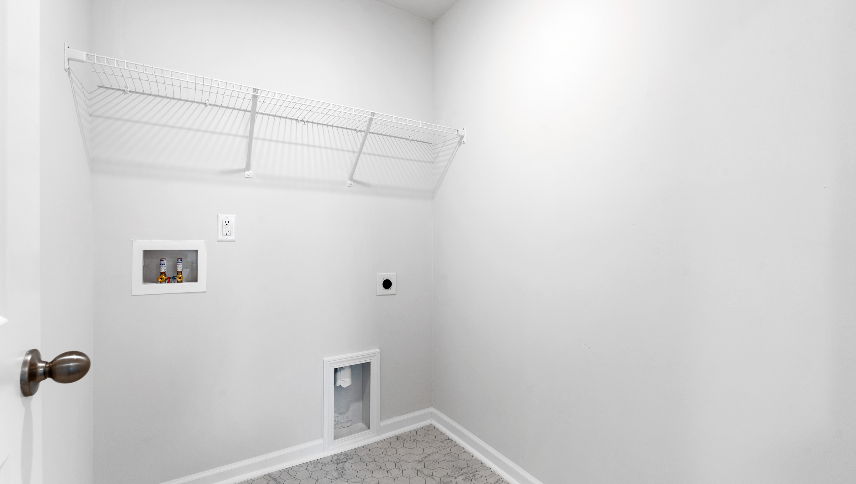 Walk in laundry room.