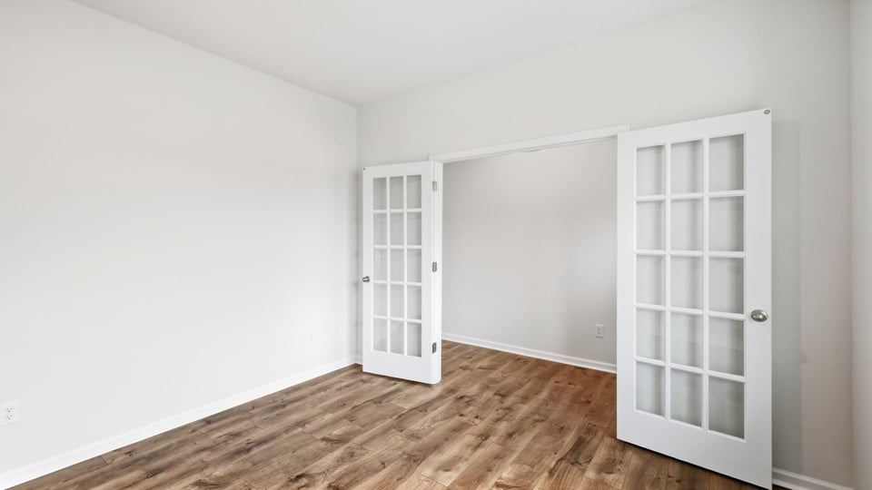 Flex room with window.