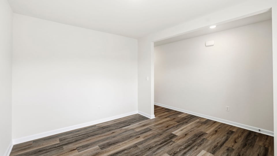 Flex room with windows.