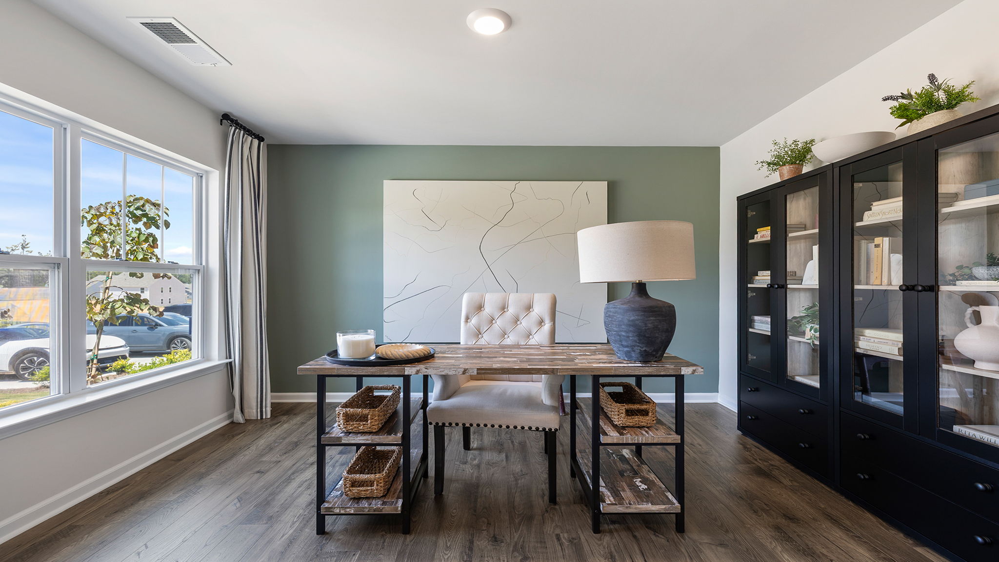 Flex room with windows.