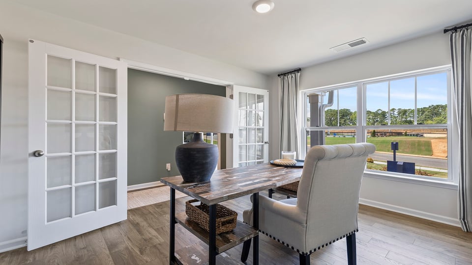 Flex room with window.