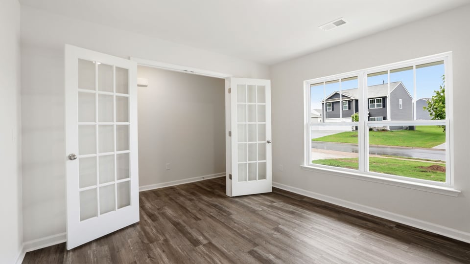 Flex room with windows.