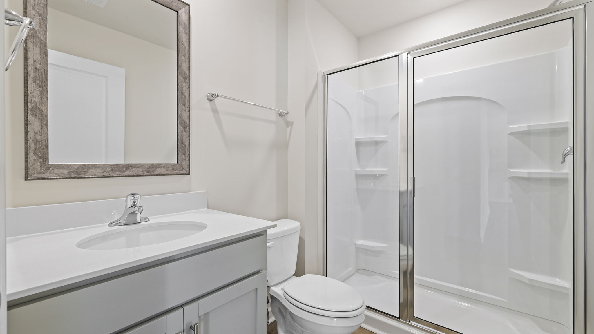 Full bathroom on the main level.