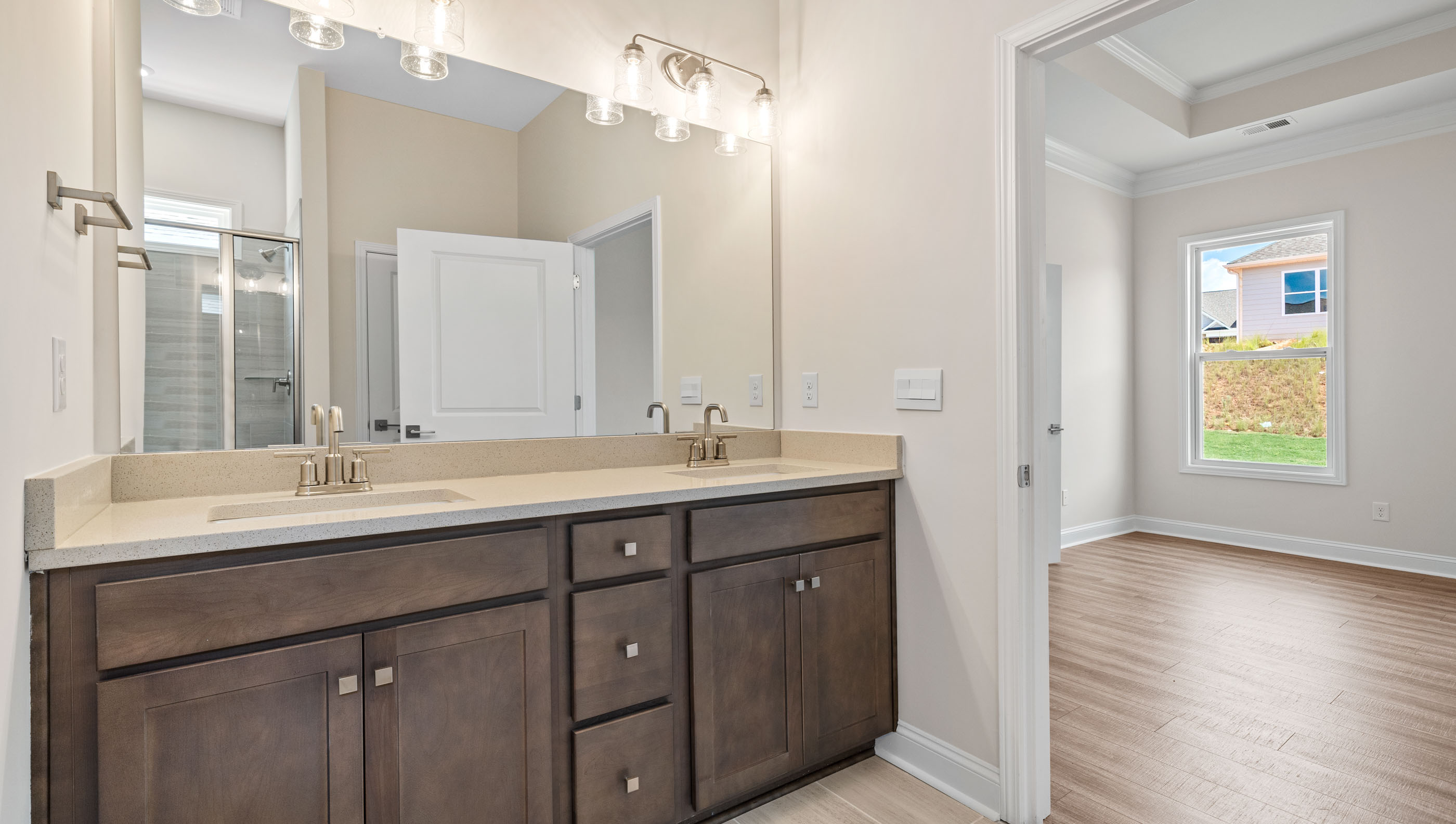 Bathroom with dopuble vanity.