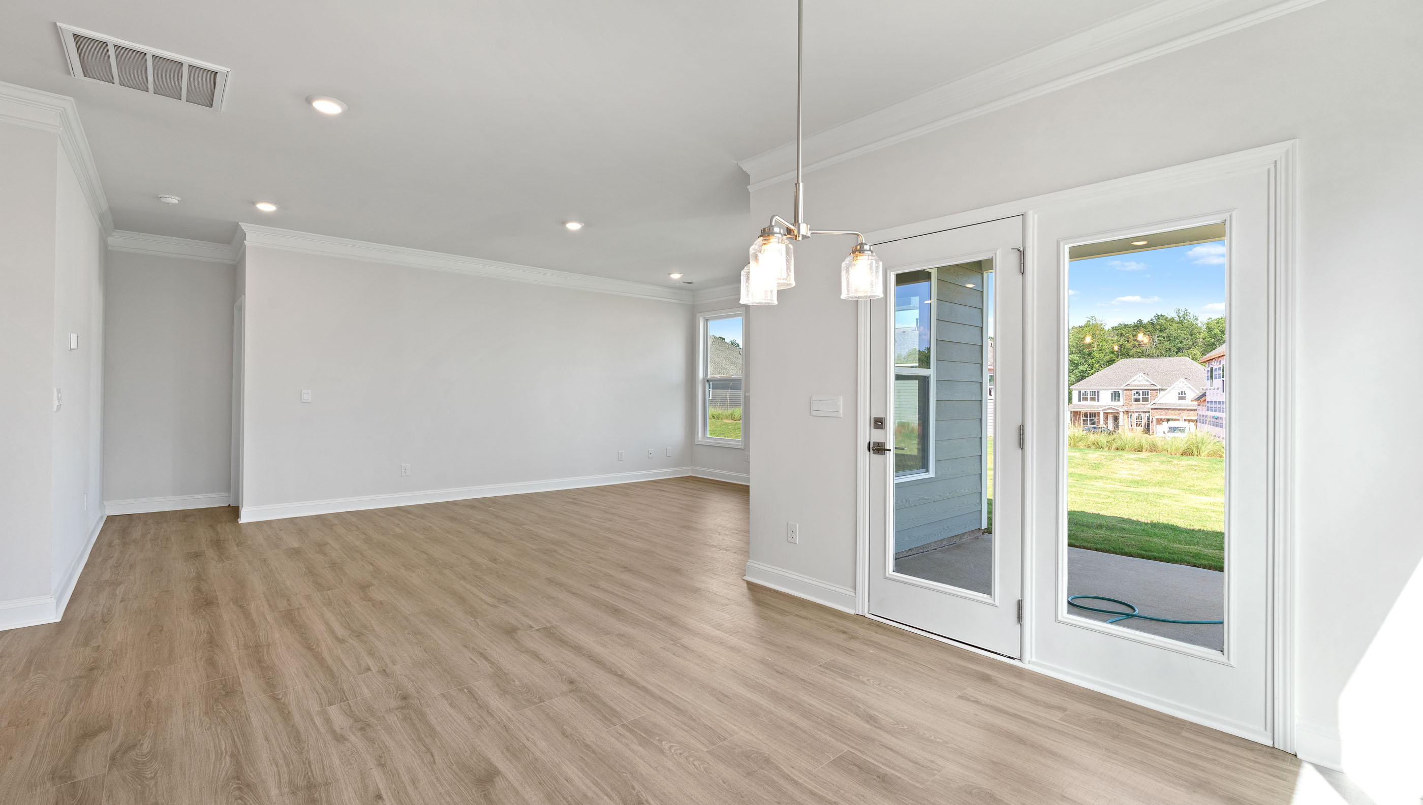 Breakfast area and door to the back yard.