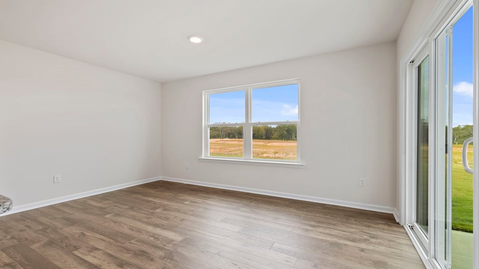 Livingroom with windows.