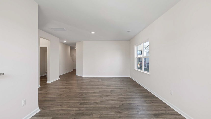 Livingroom with windows.