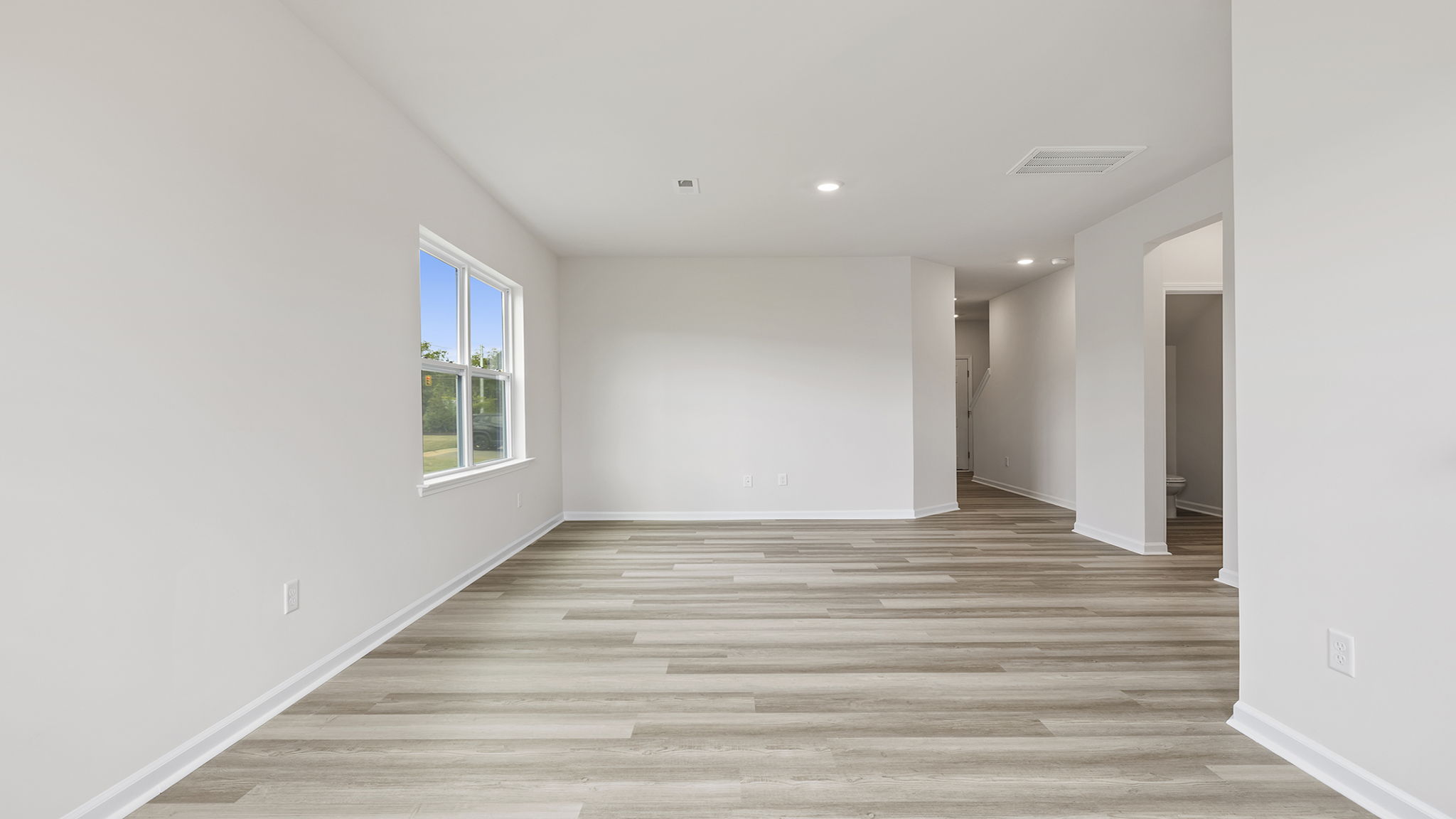 Livingroom with windows.