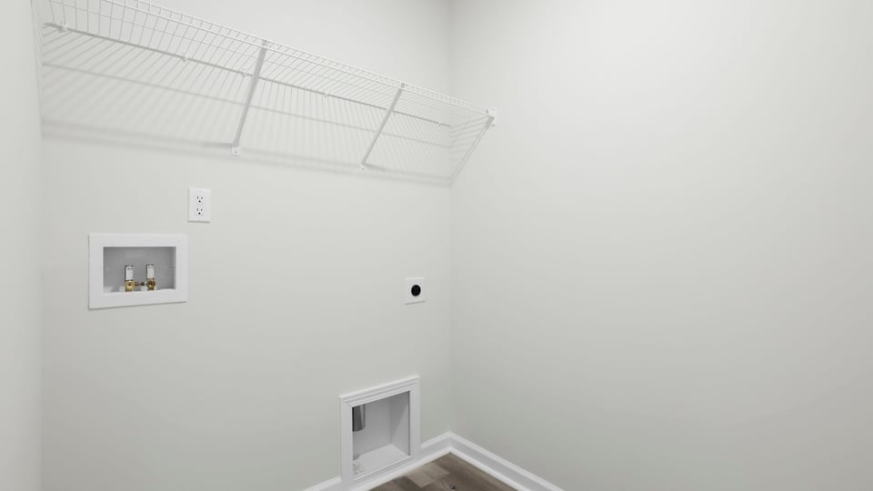 Walk in laundry room.