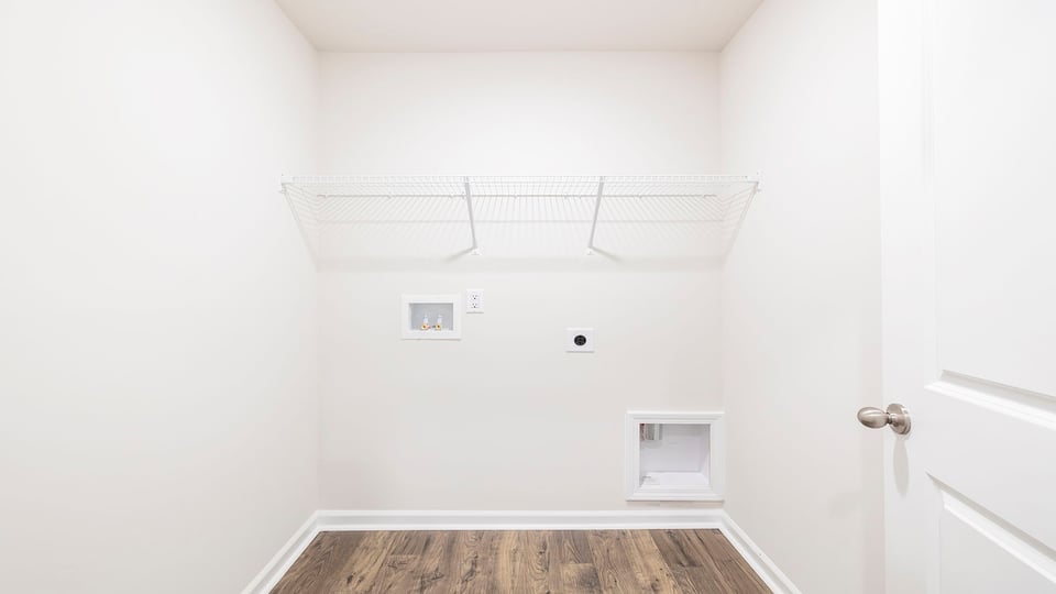 Walk in laundry with shelves,