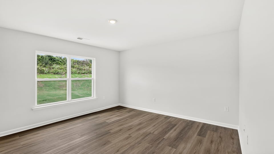 Livingroom with windows.