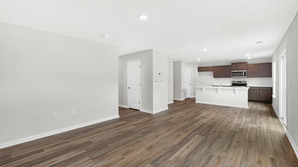 Livingroom with windows.