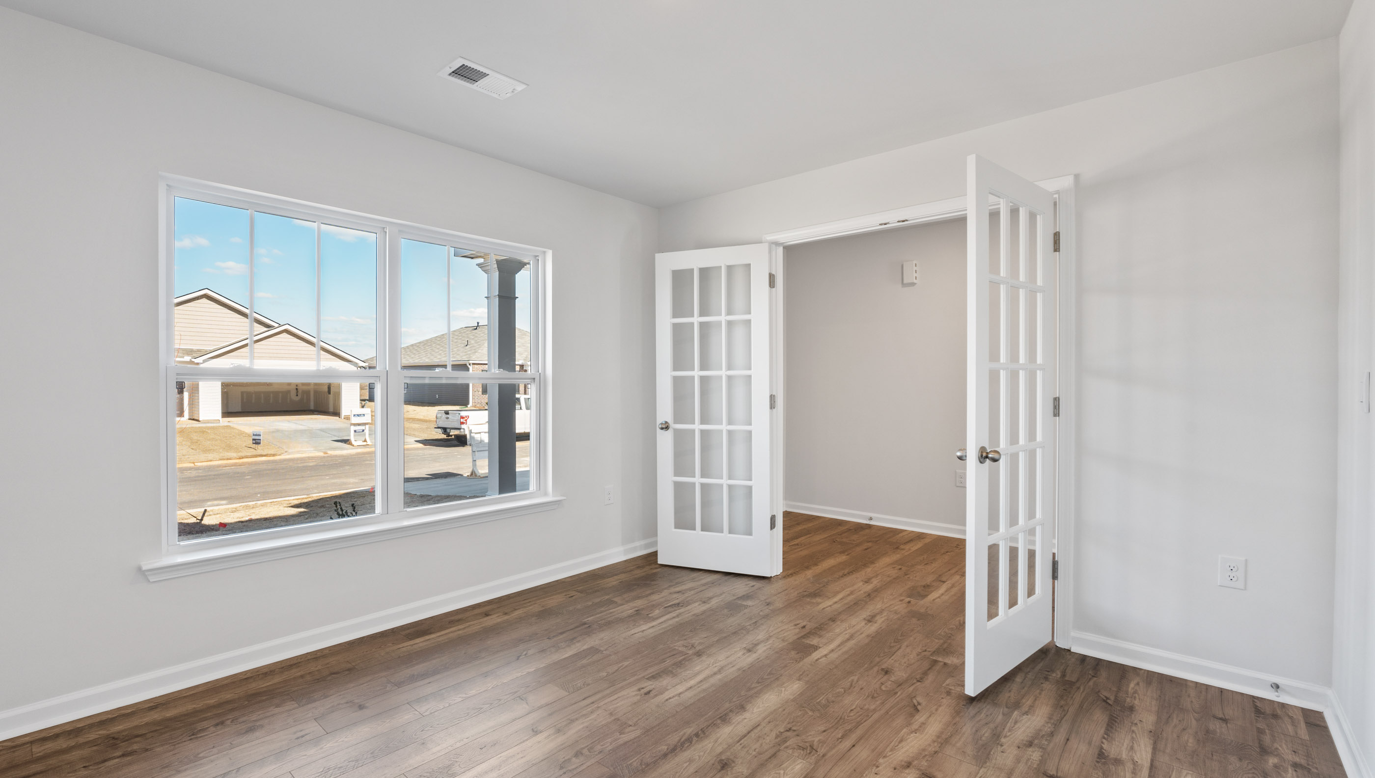 Flex room with windows.