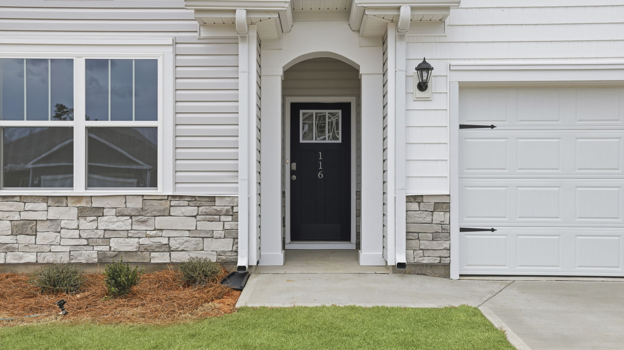 Front exterior of the Aria.