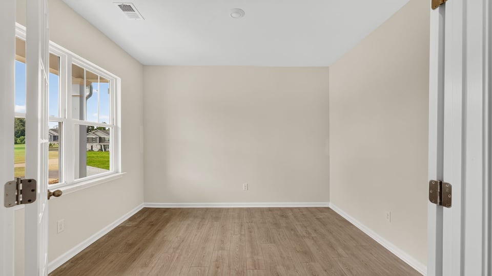 Flex room with windows.
